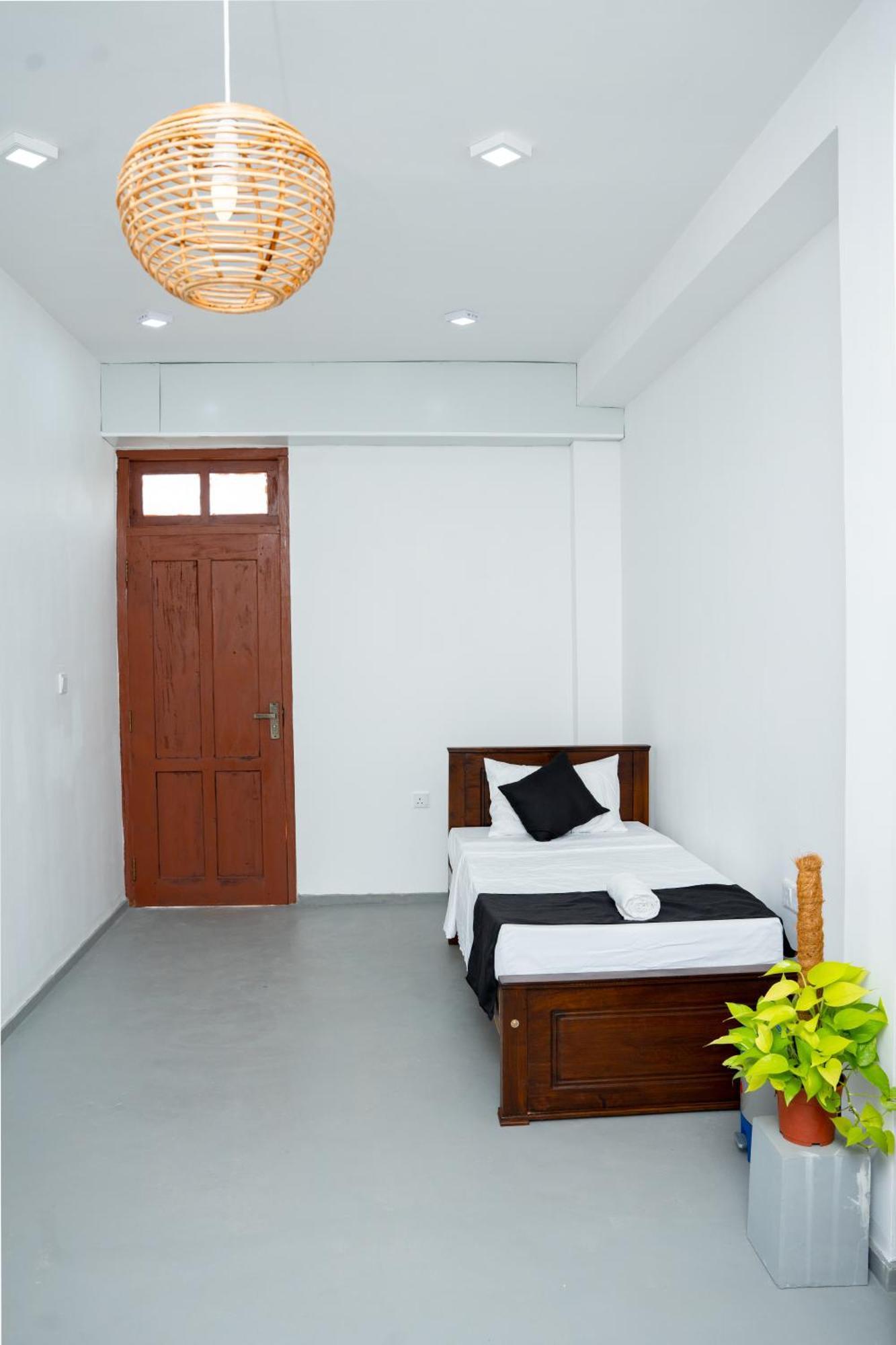Regal Heights Hotel Weligama Εξωτερικό φωτογραφία